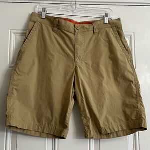 Columbia Chino Shorts Men's Size 34x10 Tan